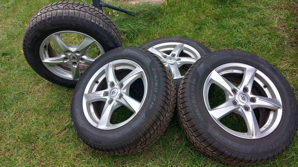 Zimowe 4 szt felgi alumin. + opony Pirelli/ 215/60/R16 rok prod. 2018