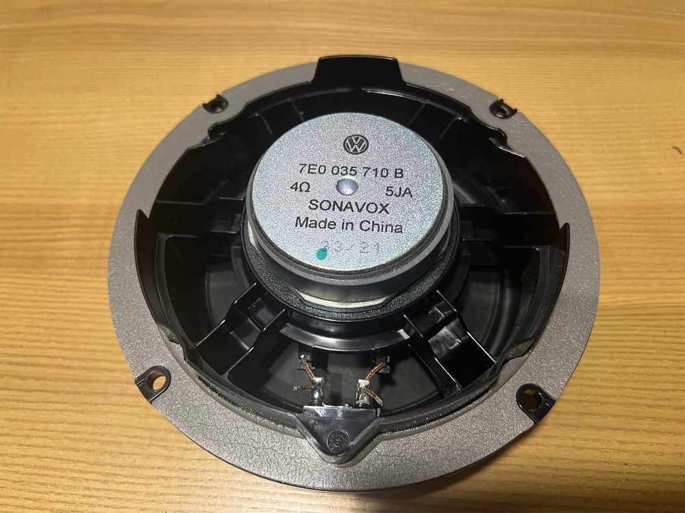 Оригінальні колонки WV VAG (Sonavox) від multivan t6.1 2022