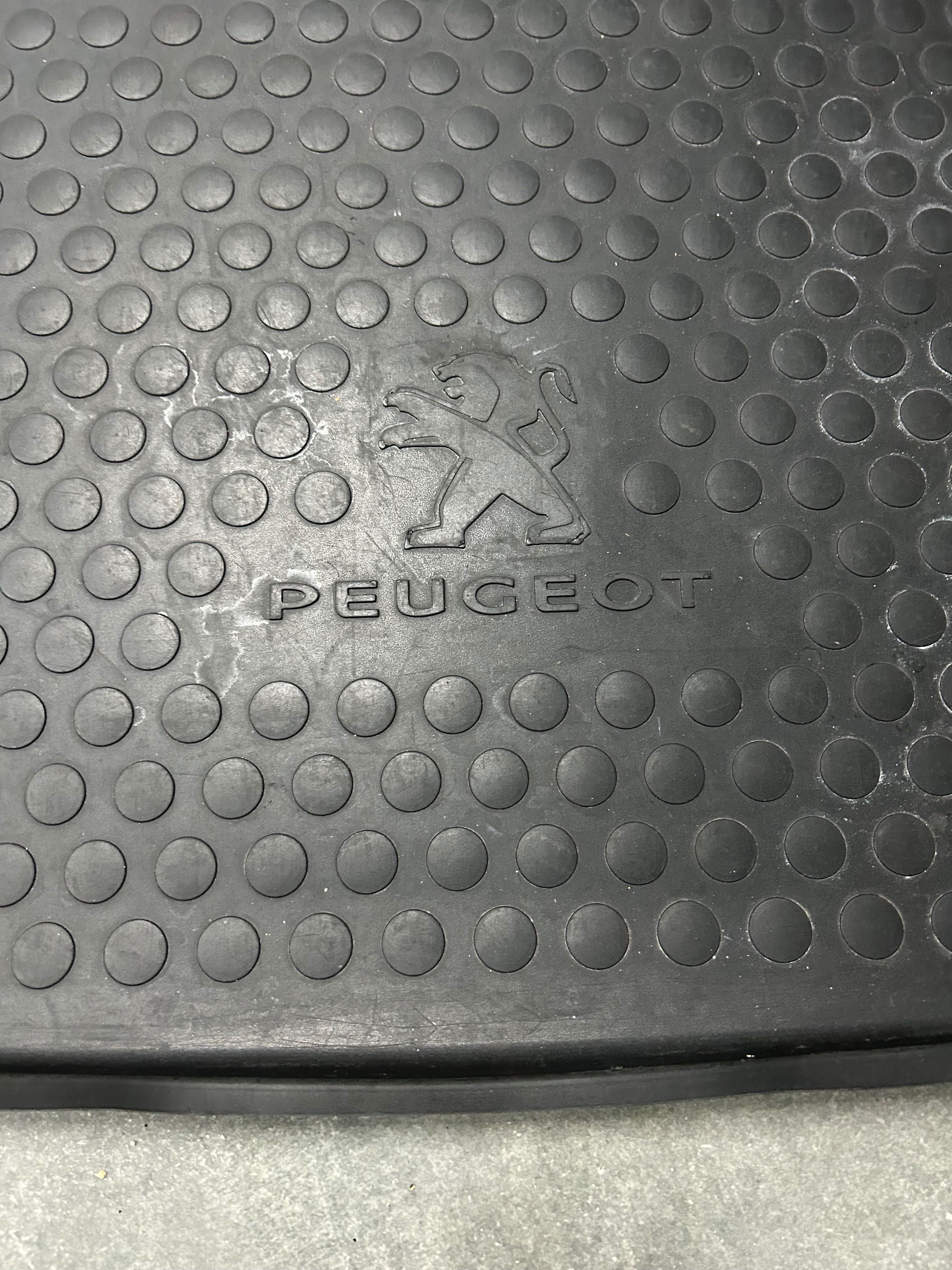 Tapete mala Peugeot 508SW