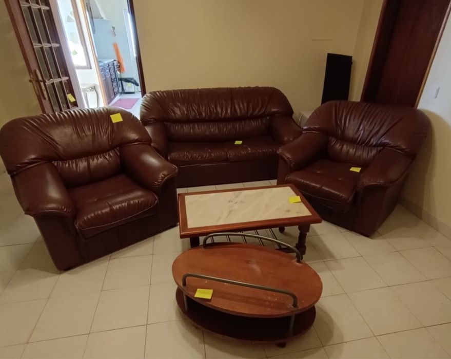 Conjunto de estofado, com sofa cama e duas poltronas