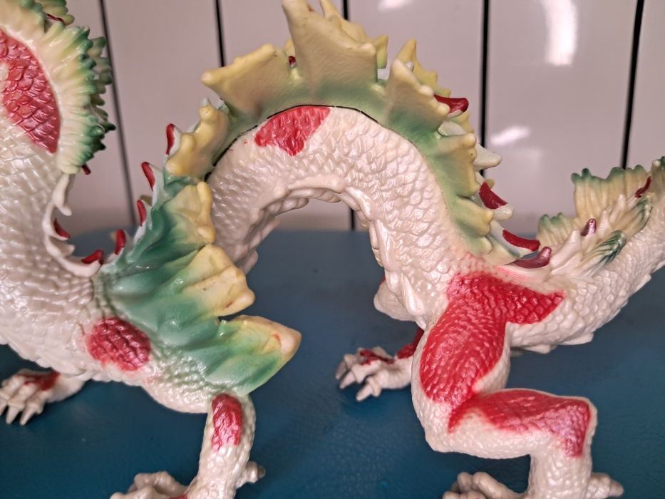 Auruun Smok 70446, model z 2011 - model smoka z krainy elfów Bayala.