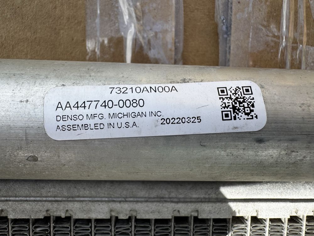 Радіатор кондиціонера Subaru Outback 73210AN00A