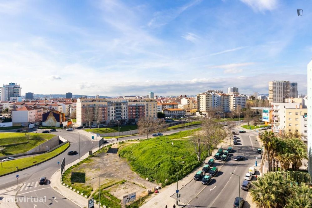 Quarto - localizado em Olaias Lisbon
