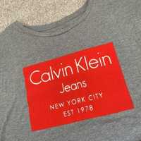 Оригинальная футболка топ с бархатным логотипом от бренда Calvin Klein