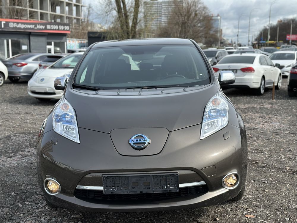 В наличии Nissan Leaf 2016г 11/12 ячеек 30 kWh