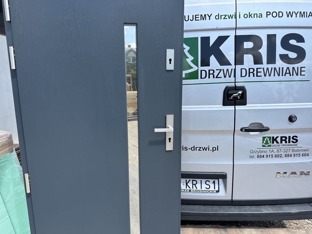 Drzwi wejściowe zewnętrzne drewniane Montaż całaPOLSKA Antracy u-0,80