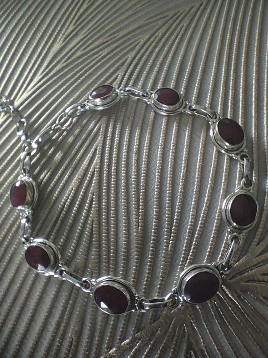 Srebrna bransoleta rubiny
