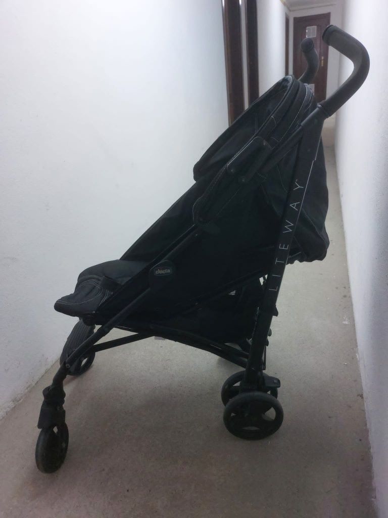 Carrinho passeio da Chicco Lite Way