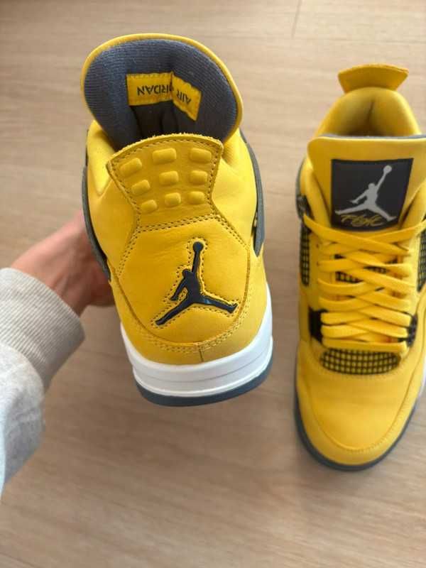 Jordan 4 Retro Lightning R.44