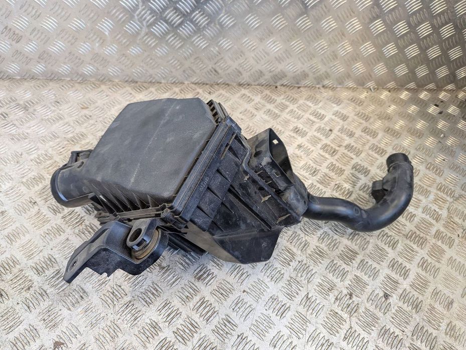 Volvo V60 II S60 III 2019-2025 2.0 T8 Obudowa filtra powietrza