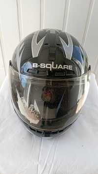 Шлем для мотоциклов английской фирмы  B-Sguare.