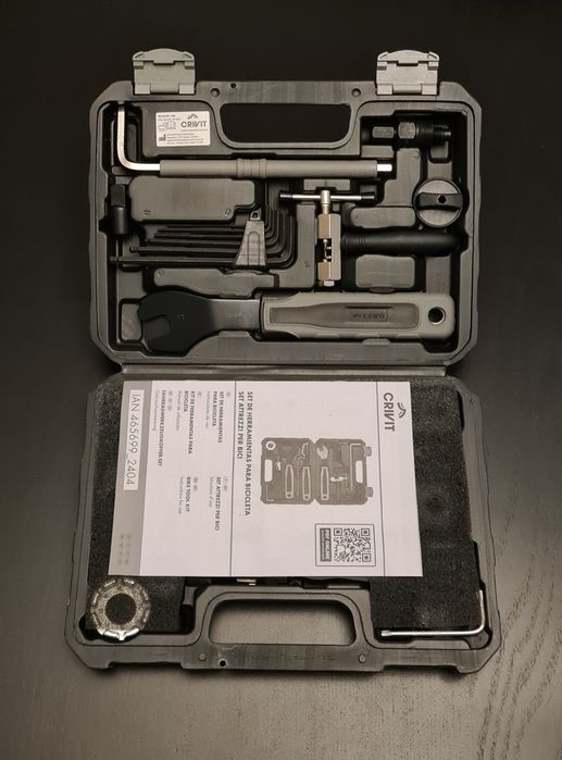 Caixa com kit ferramentas reparação/manutenção de bicicletas