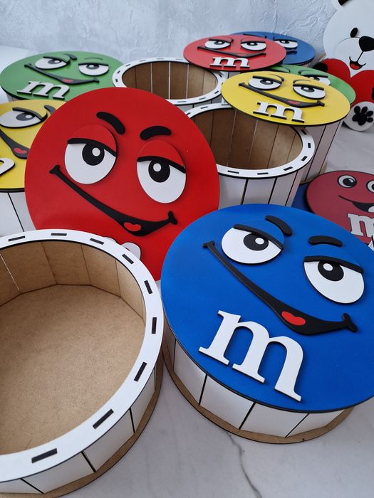 M~M box prezent dla dzieci I młodzieży