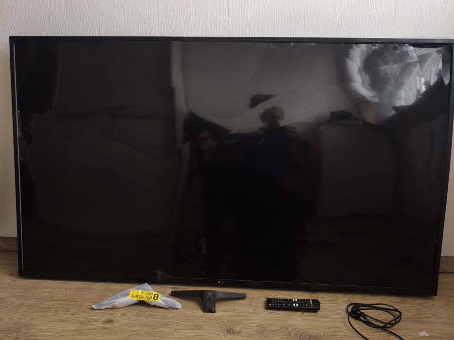 Sprzedam  LG 65  uszkodzony, raczej na części