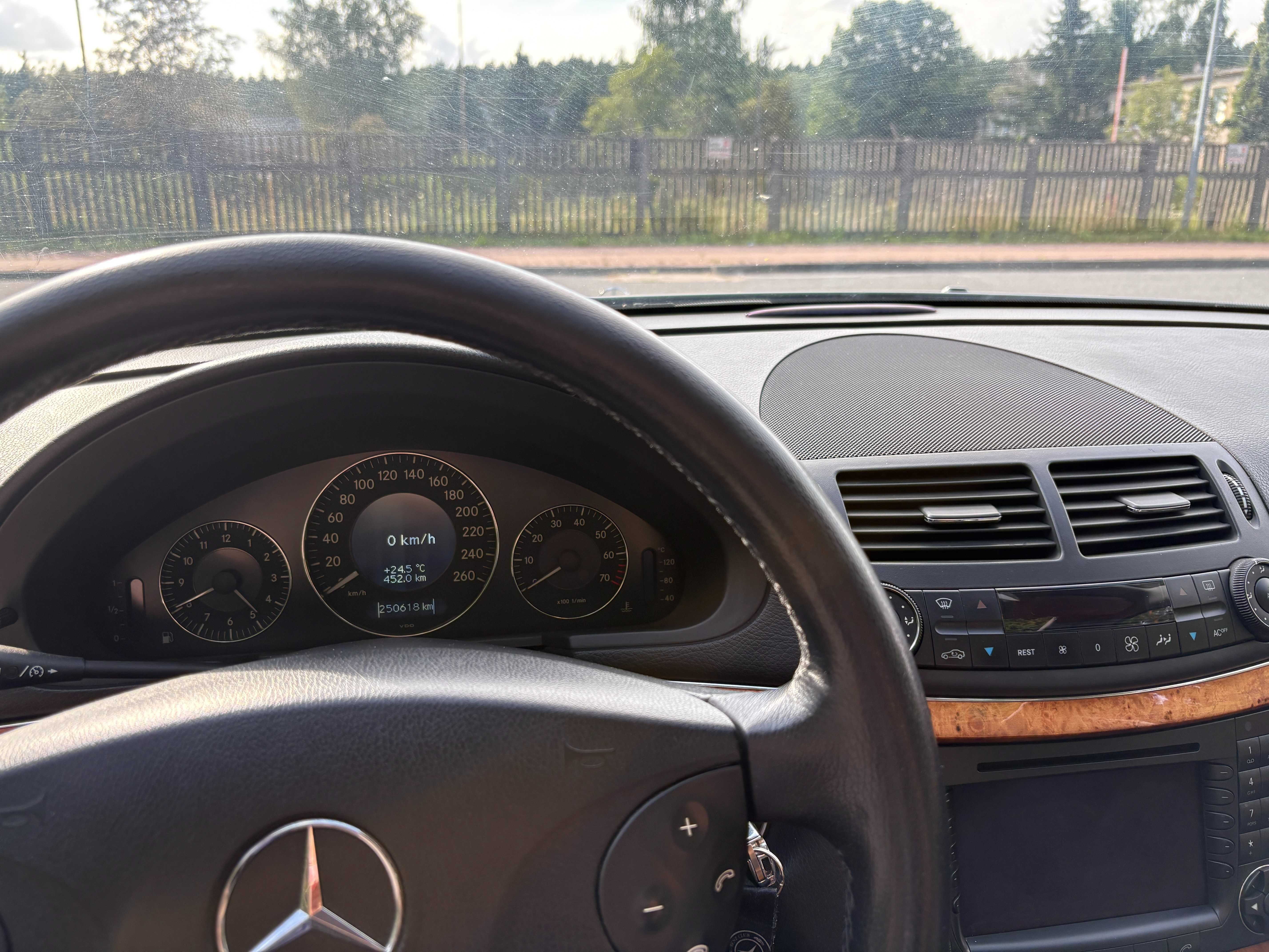 Mercedes-Benz Klasa E 350 4-Matic Elegance