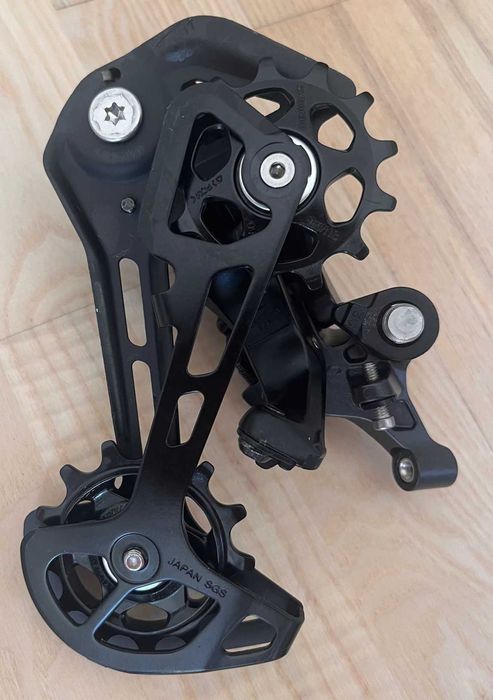 Shimano Deore RD-M 5100 Przerzutka tylna SHADOW RD+ 1 x 11 s 11-51 rdm