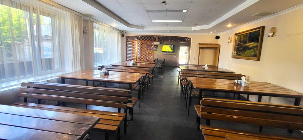 Продаж приміщення з мебелью та з обородованієм вул. Космічна .