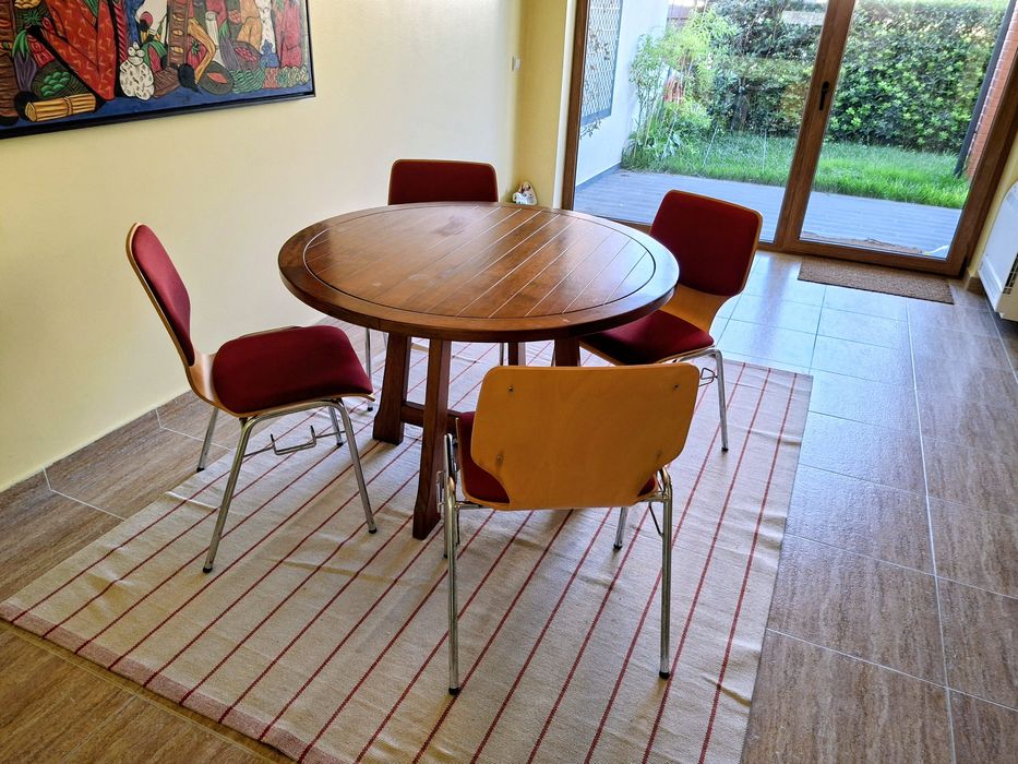 Mesa em pinho extensível