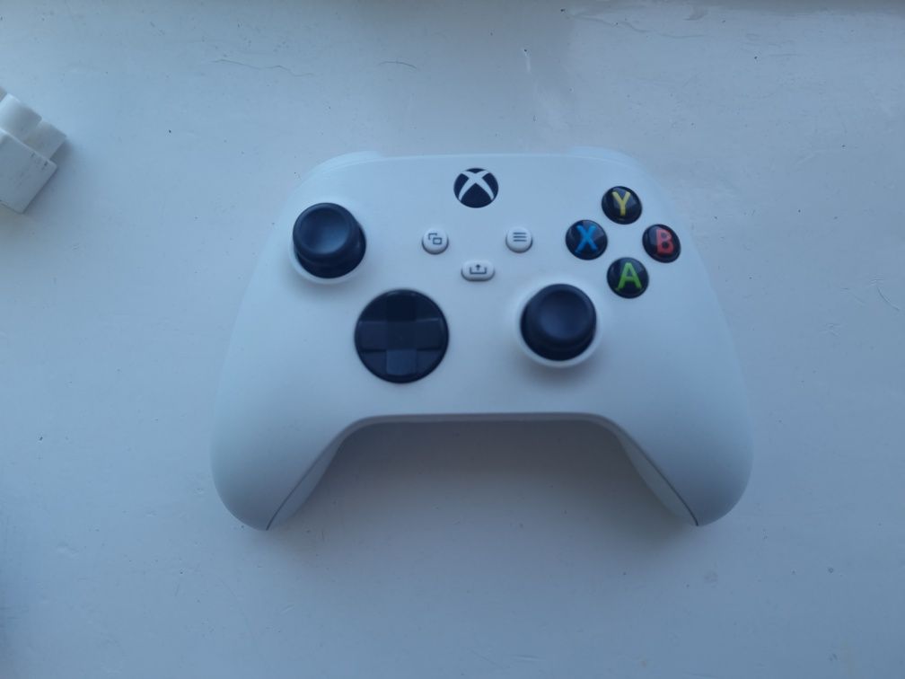 Xbox series s 512 + акк з 30 + іграми + 2 геймпада