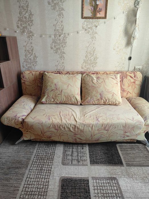 Безкоштовно віддам диван. Самовивіз.