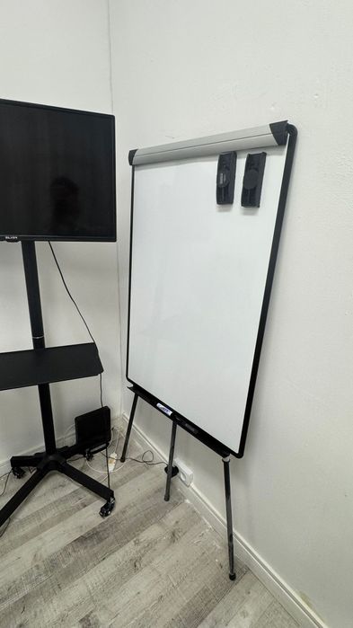 Quadro branco com base