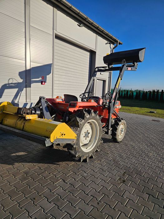 Kubota z osprzętem 4x4