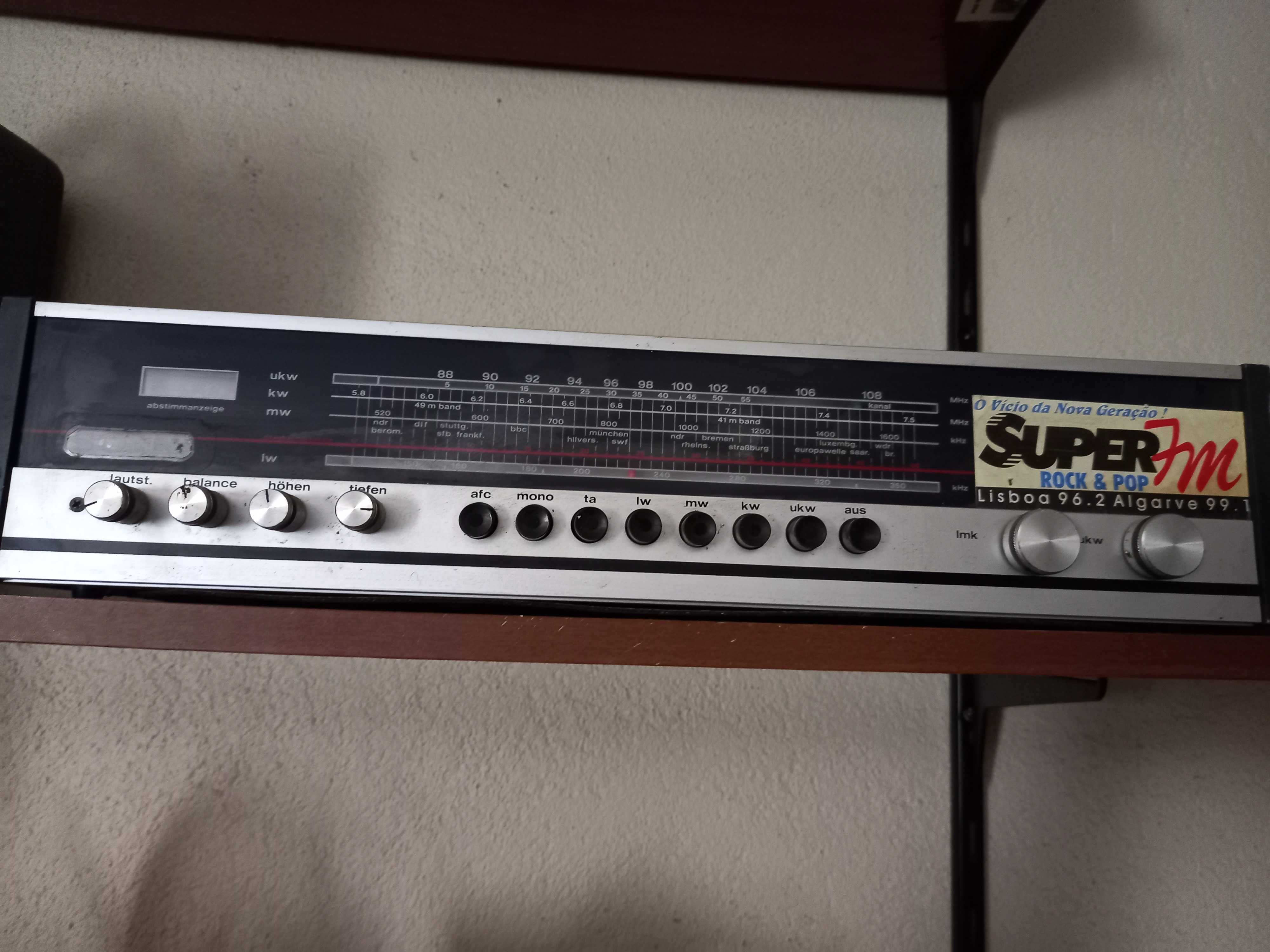 Radio antigo Sony