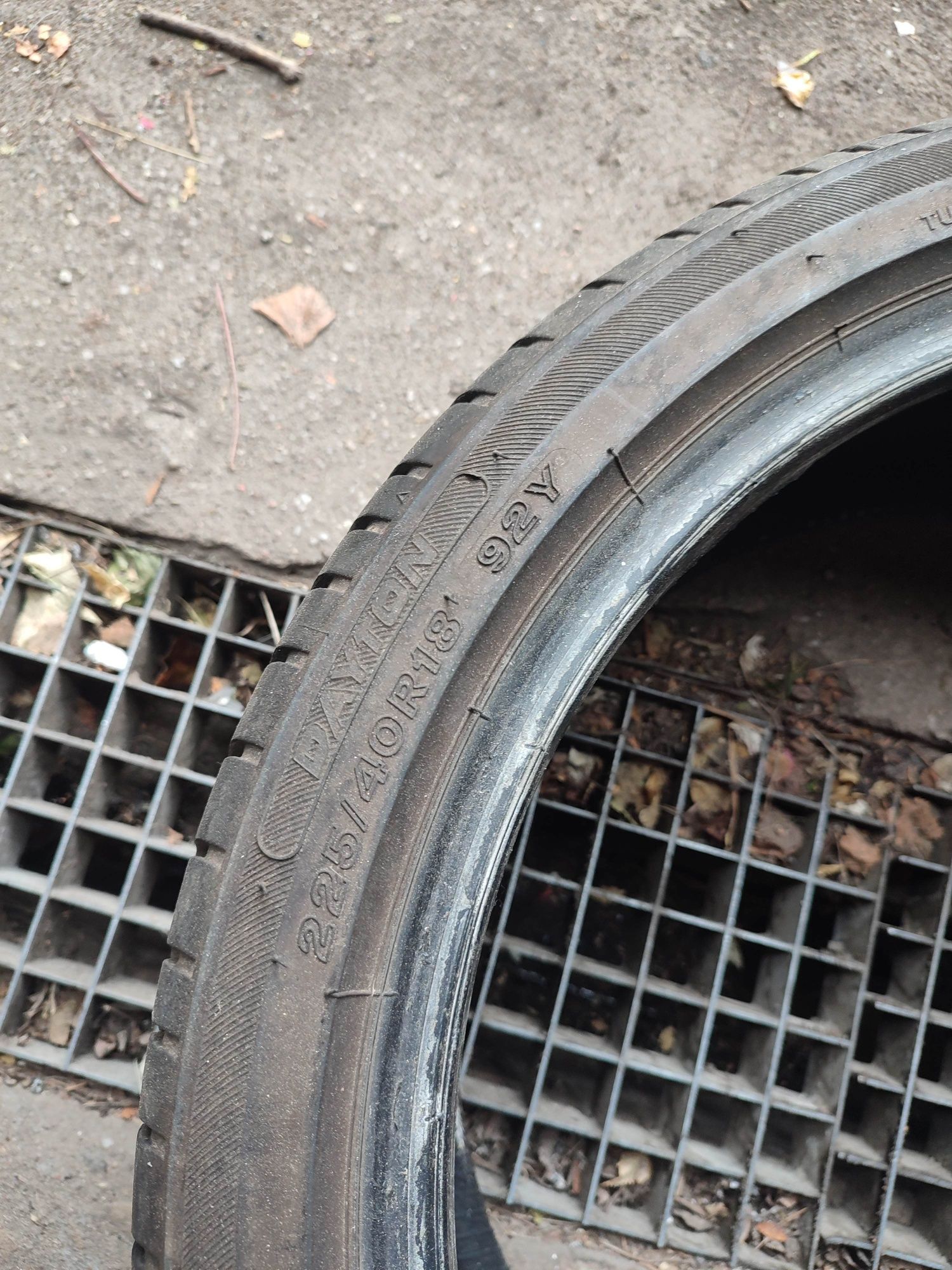 Opony 225/40r18  DAYTON Touring 2 Jak nowe 2szt.