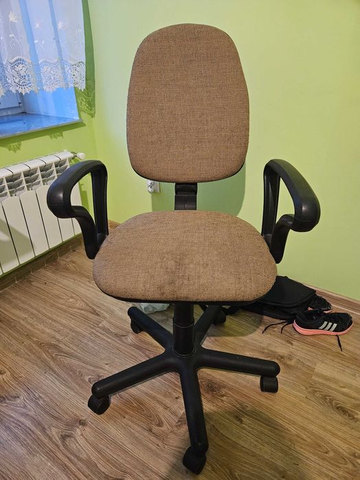 2 zestawy mebli, meblościanki