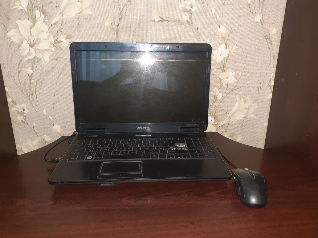 Ноутбук 15.6" Е 725