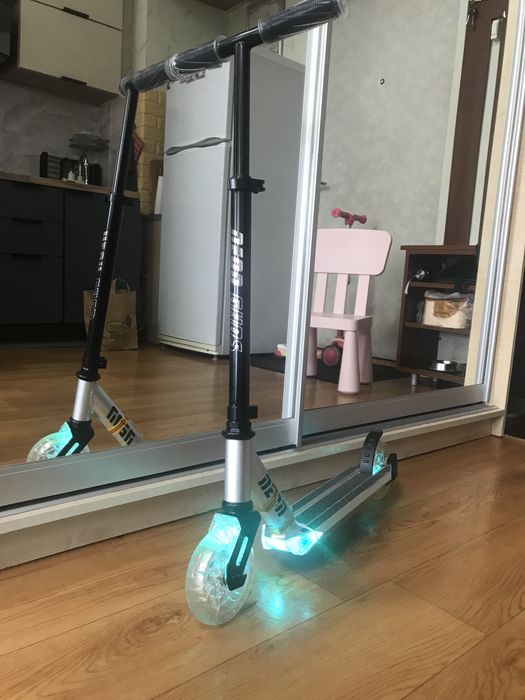 Самокат Neon Ghost