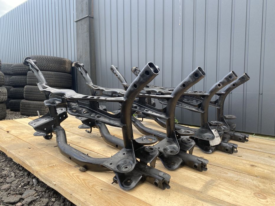 Задня балка підрамник Golf 5 6 Touran Балки задній подрамник Гольф 5 6