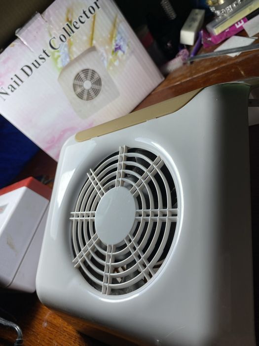 Манікюрна витяжка