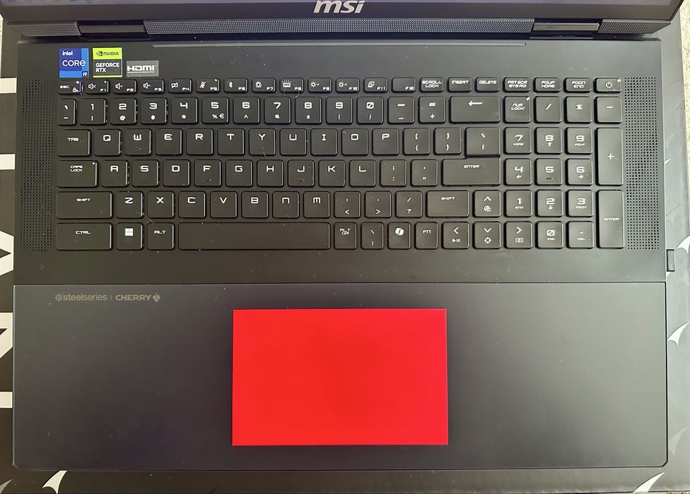 Продам MSI Titan 18HX i9-14900HX, 64 gb RAM, RTX 4080 12 gb, ssd 2 tb