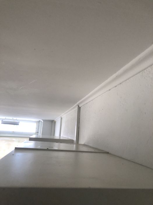 Prateleira branca quadrada