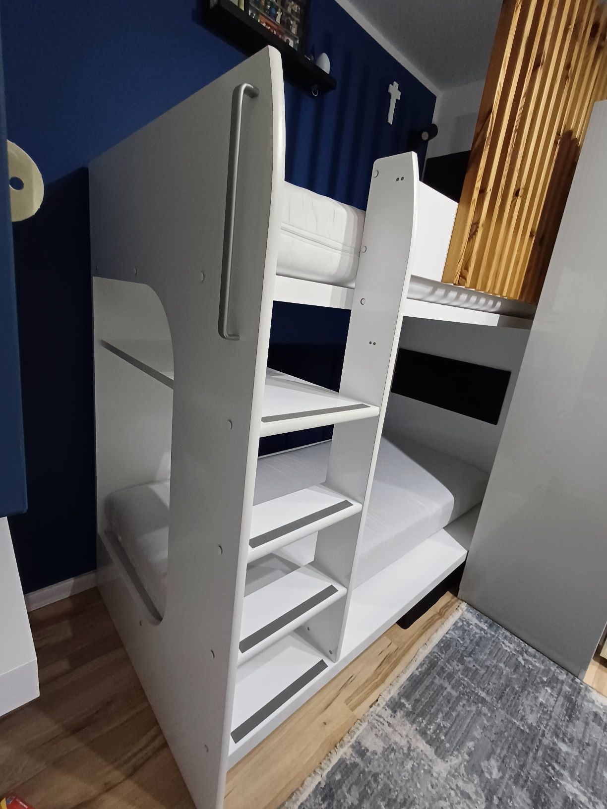 Łóżko piętrowe BRW z materacami FDM