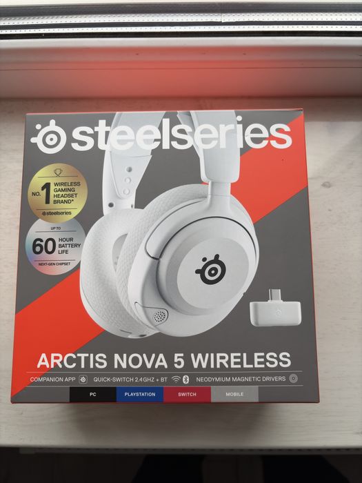 SteelSeries Arctis Nova 5  Wireless MultiPlatform White