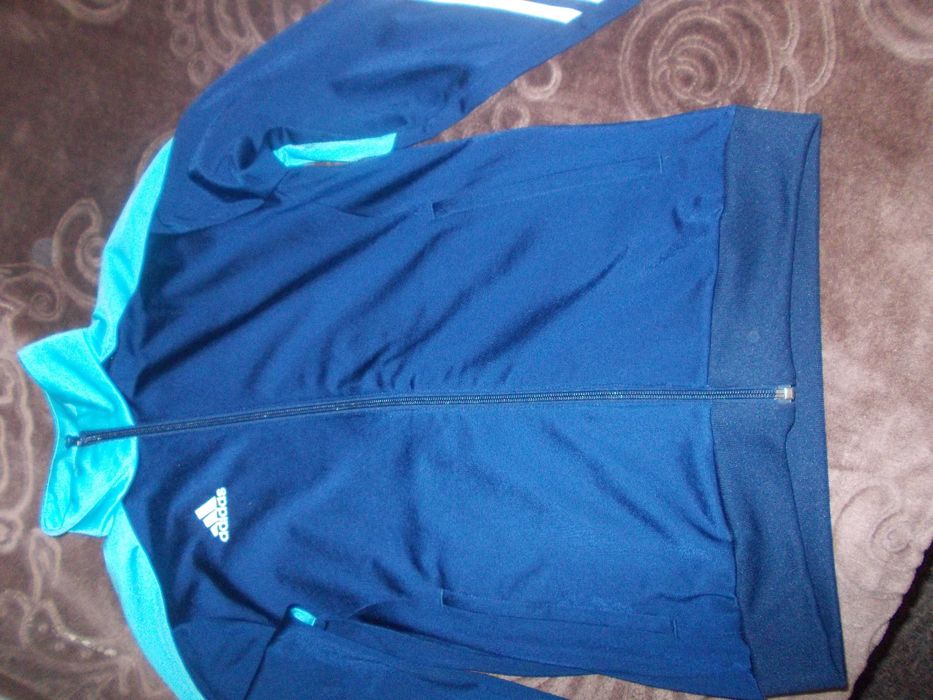 Dres chłopięcy adidasa
