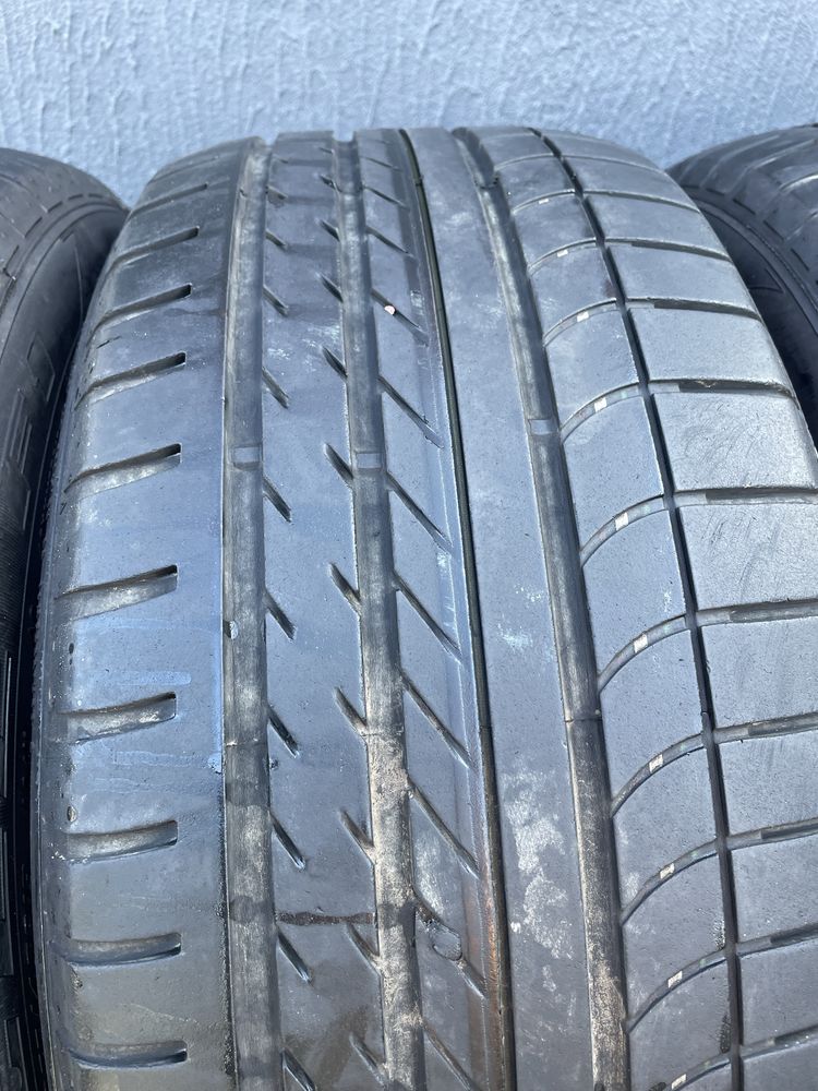 Шини, резина літня 255/45 r19 Goodyear