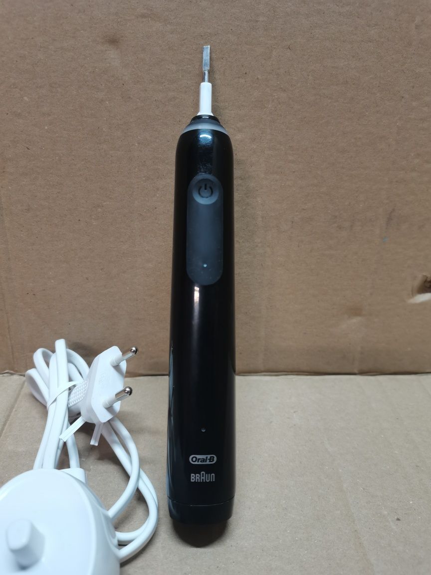 Szczoteczka elektryczna Braun Oral-B 3772