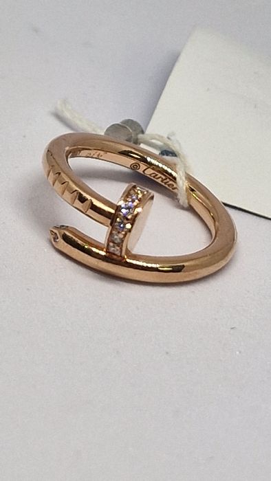 Золоте кільце з діамантами 585