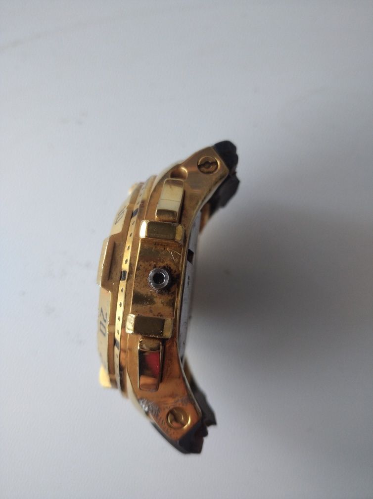 Продам часи  Invicta