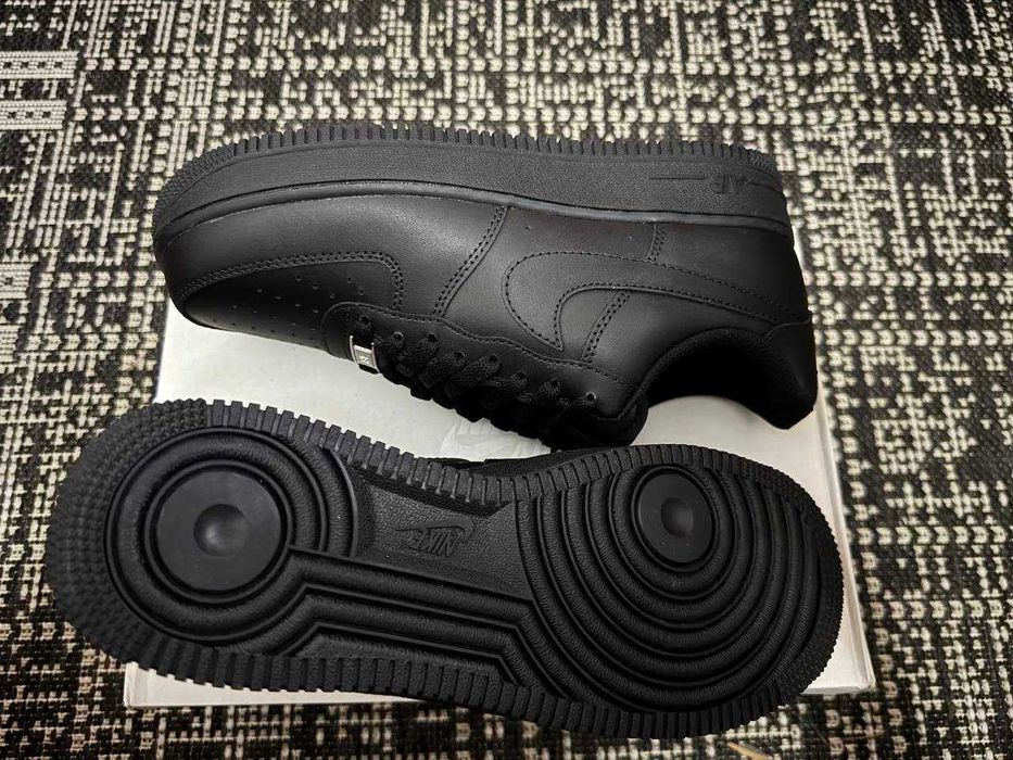 Nike Air Force 1 Black