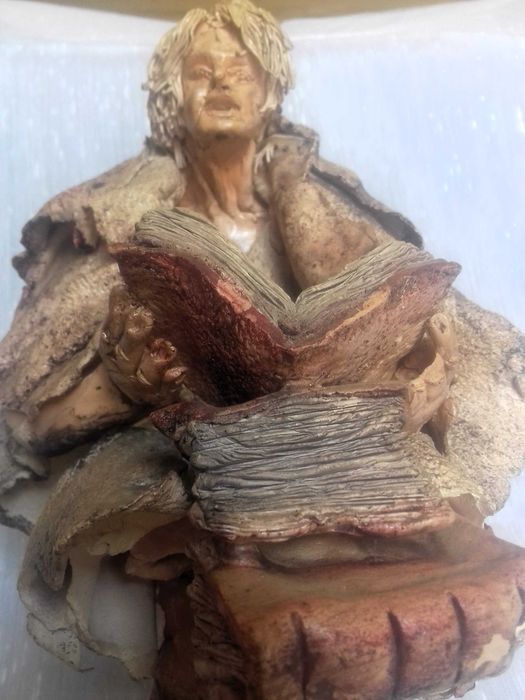 Estátua "O Filósofo" de Helena Krug - Para Restauro