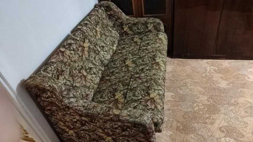 Диван для сидіння