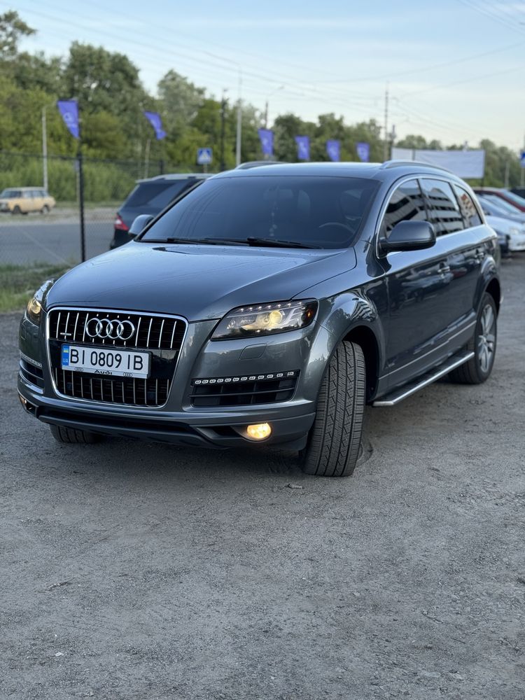 Audi q7 в класному стані, нічого робити не потрібно!