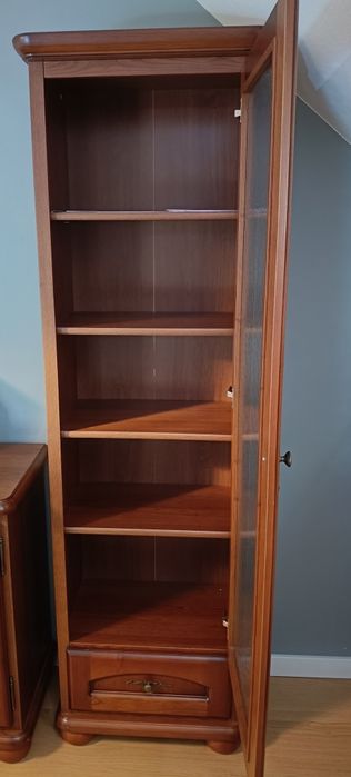 Słupek regał witryna