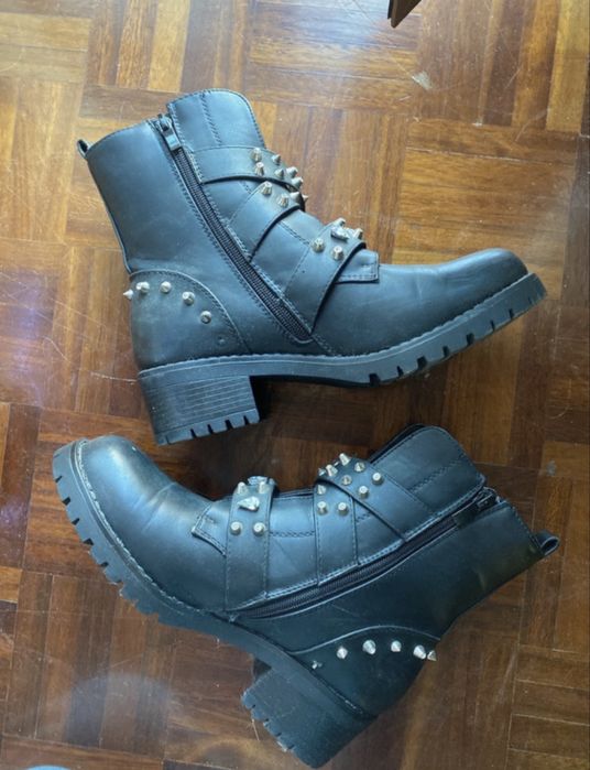 Botas da marca Cink-me