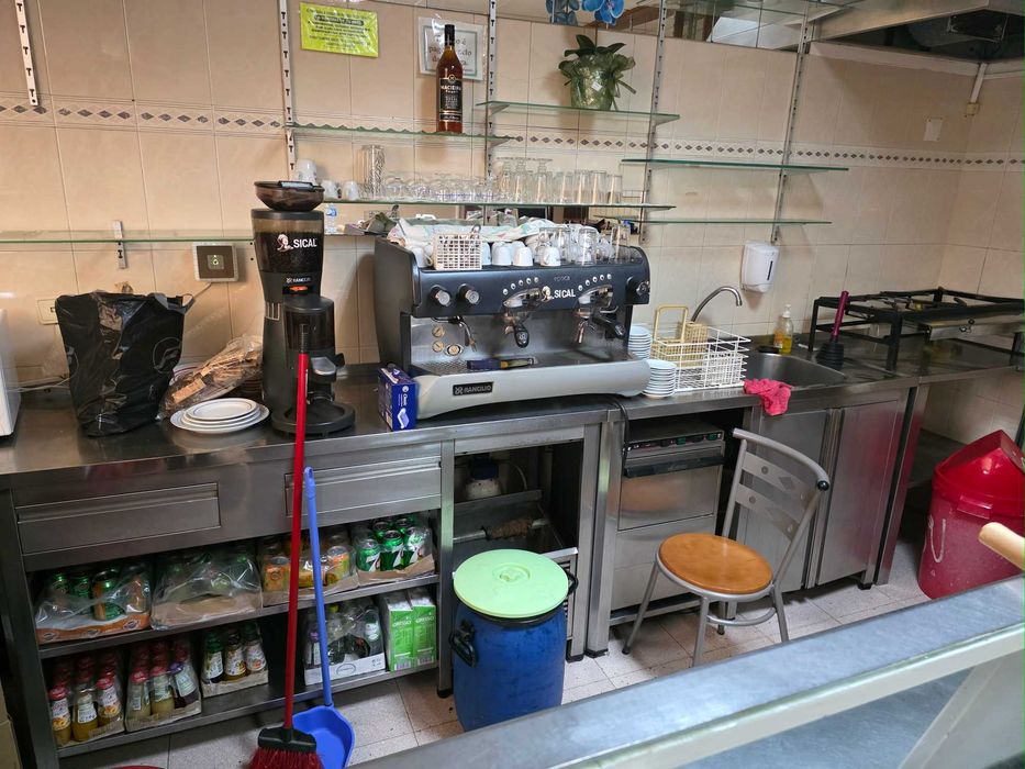 Bancada Inox c lavatório, 2 gavetas, não inclui máquina de lavar loiça