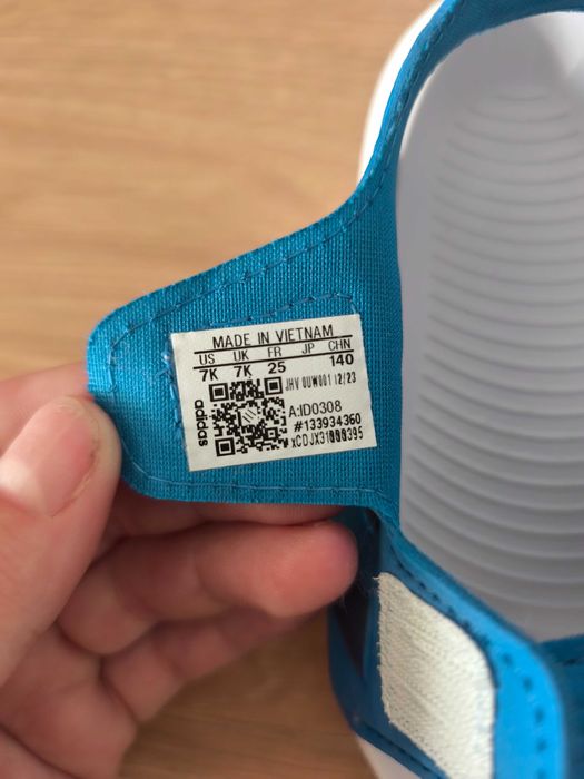 Adidas AltaSwim niebieskie sandałki - stan idealny